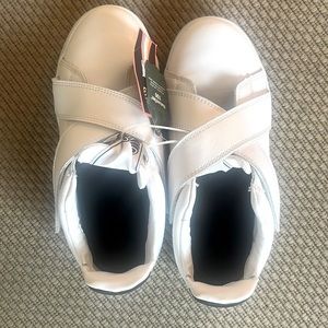 Goats brand kids shoes size 3.5 NWOT